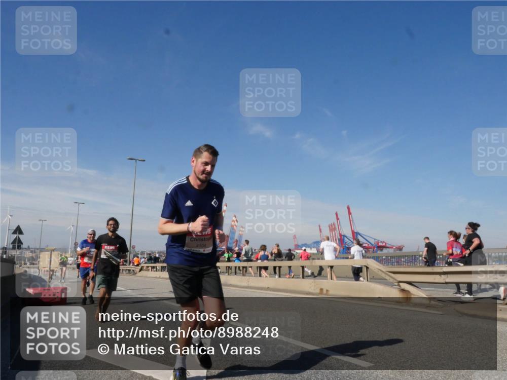03.10.2025 - Köhlbrandbrückenlauf Matties Gatica Varas http://msf.ph/oto/8988248 03.10.2025 12:33:52 Position 2 4104 meine-sportfotos.de