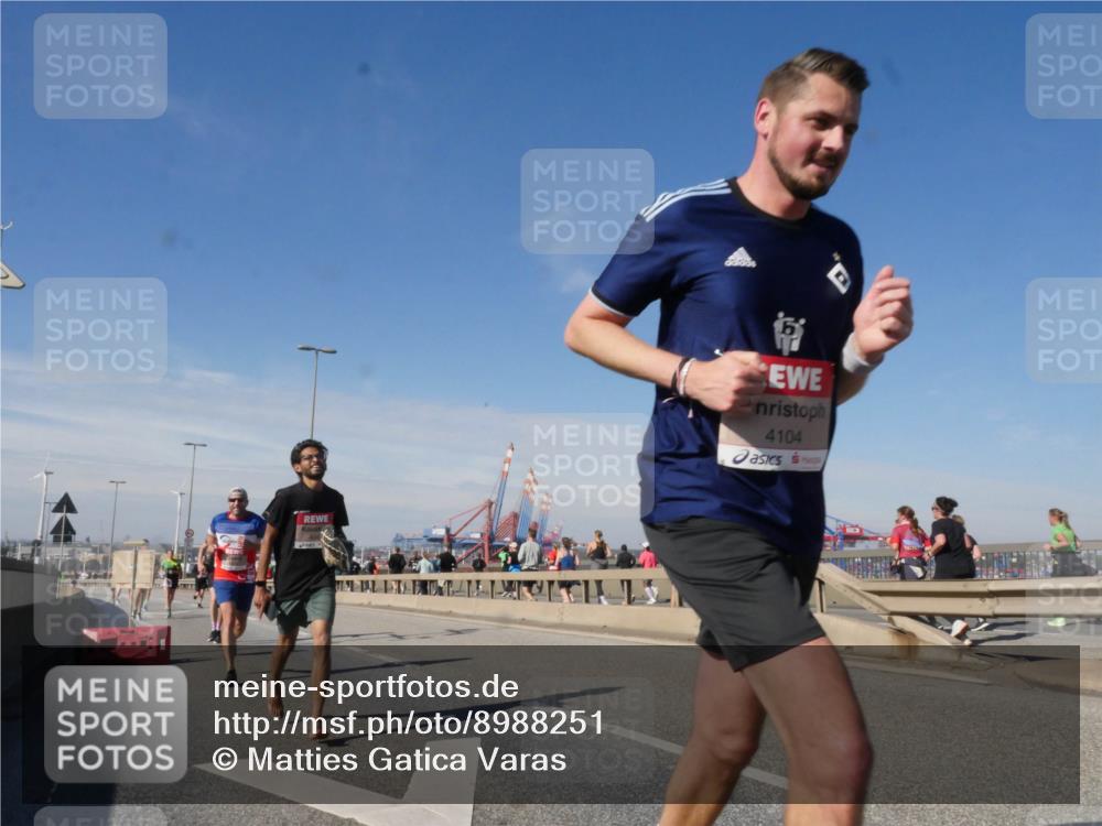 03.10.2025 - Köhlbrandbrückenlauf Matties Gatica Varas http://msf.ph/oto/8988251 03.10.2025 12:33:52 Position 2 4104 meine-sportfotos.de
