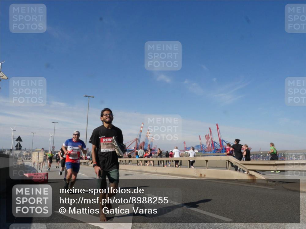 03.10.2025 - Köhlbrandbrückenlauf Matties Gatica Varas http://msf.ph/oto/8988255 03.10.2025 12:33:53 Position 2 4043 meine-sportfotos.de