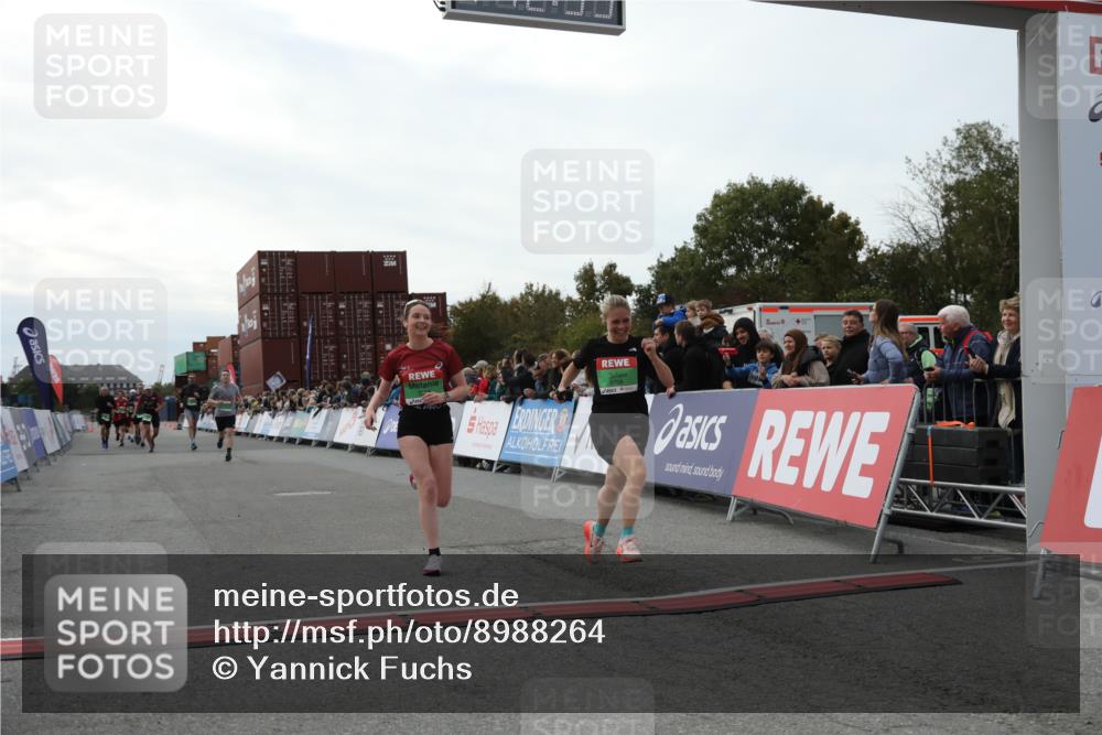 03.10.2025 - Köhlbrandbrückenlauf Yannick Fuchs http://msf.ph/oto/8988264 03.10.2025 16:12:33 Ziel 7203, 7502, 8901, 8957, 8960, 9300, 9420, 9454, 9677, 9706 meine-sportfotos.de