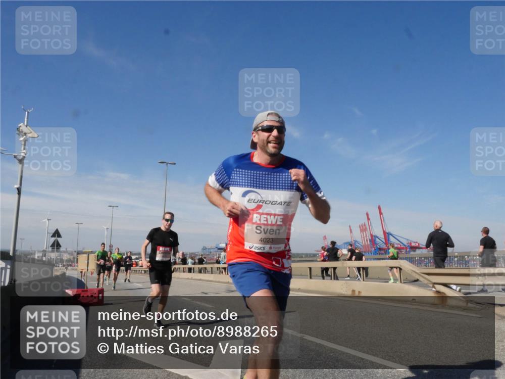 03.10.2025 - Köhlbrandbrückenlauf Matties Gatica Varas http://msf.ph/oto/8988265 03.10.2025 12:33:54 Position 2 493, 4023 meine-sportfotos.de