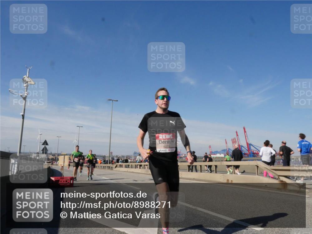 03.10.2025 - Köhlbrandbrückenlauf Matties Gatica Varas http://msf.ph/oto/8988271 03.10.2025 12:33:55 Position 2 4079 meine-sportfotos.de