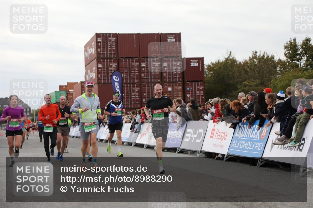 03.10.2025 - Köhlbrandbrückenlauf Yannick Fuchs http://msf.ph/oto/8988290 03.10.2025 16:00:26 Ziel 7027, 7105, 7116, 7202, 7287, 7301, 7327, 9188, 9189, 9240, 9391, 9491, 9717 meine-sportfotos.de