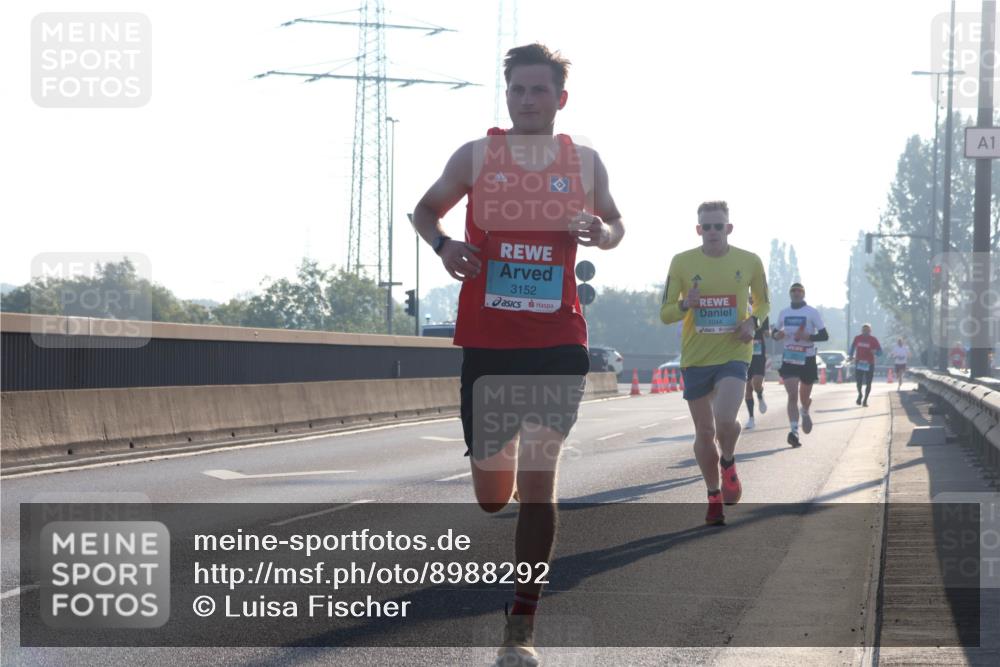 03.10.2025 - Köhlbrandbrückenlauf Luisa Fischer http://msf.ph/oto/8988292 03.10.2025 10:11:17 Position 3 3152, 1044, 1 meine-sportfotos.de