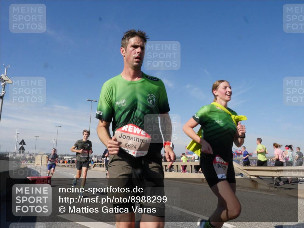 03.10.2025 - Köhlbrandbrückenlauf Matties Gatica Varas http://msf.ph/oto/8988299 03.10.2025 12:33:59 Position 2 6624 meine-sportfotos.de