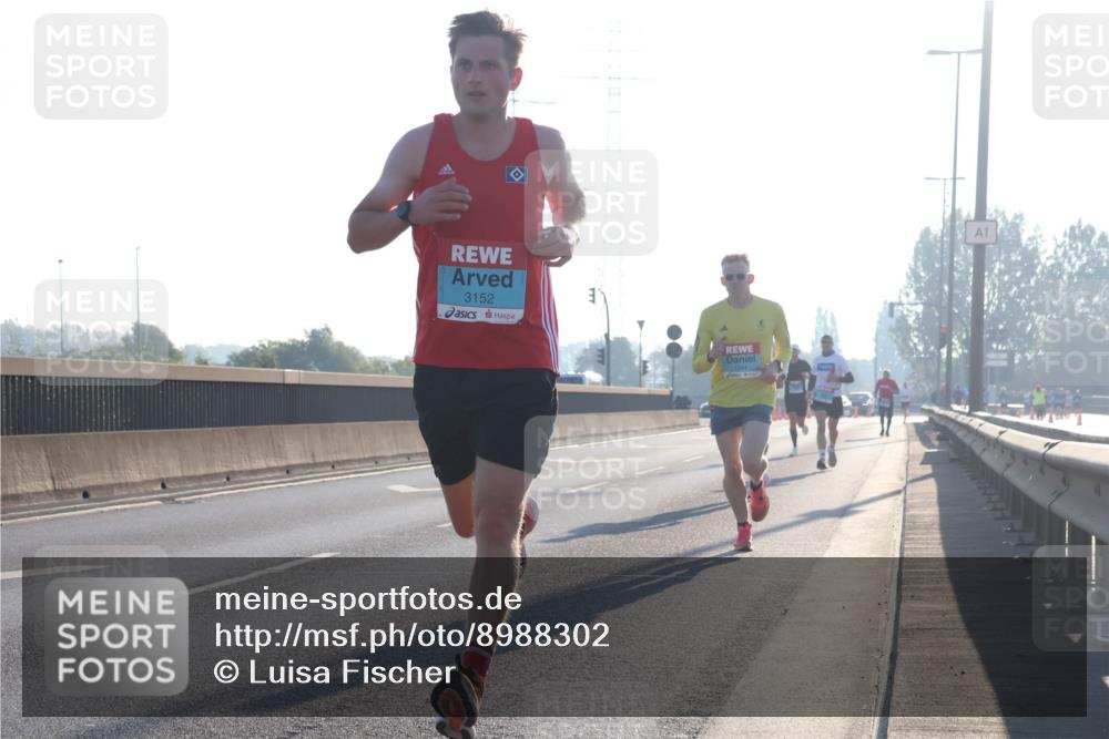 03.10.2025 - Köhlbrandbrückenlauf Luisa Fischer http://msf.ph/oto/8988302 03.10.2025 10:11:18 Position 3 3152, 1 meine-sportfotos.de
