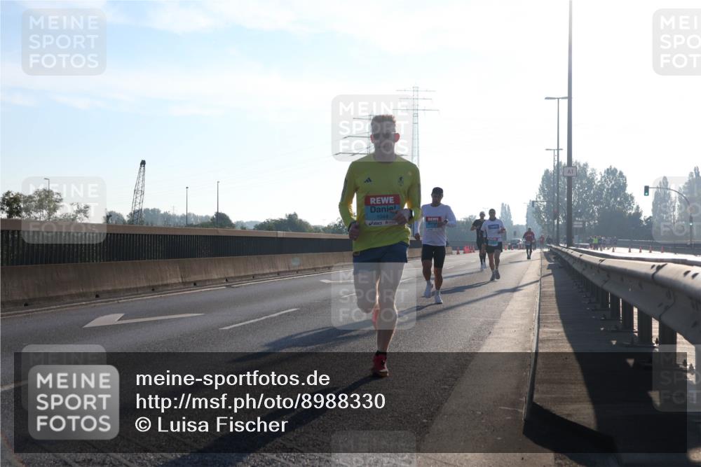 03.10.2025 - Köhlbrandbrückenlauf Luisa Fischer http://msf.ph/oto/8988330 03.10.2025 10:11:19 Position 3 1044 meine-sportfotos.de