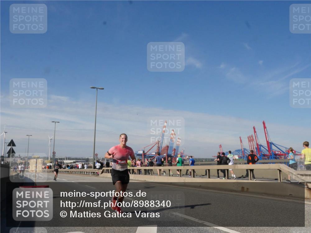 03.10.2025 - Köhlbrandbrückenlauf Matties Gatica Varas http://msf.ph/oto/8988340 03.10.2025 12:34:06 Position 2 1 meine-sportfotos.de