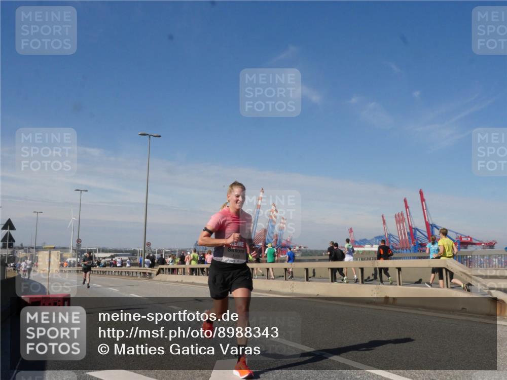 03.10.2025 - Köhlbrandbrückenlauf Matties Gatica Varas http://msf.ph/oto/8988343 03.10.2025 12:34:06 Position 2 1 meine-sportfotos.de