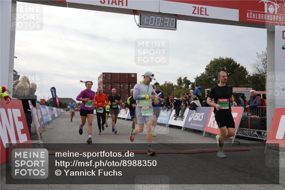 03.10.2025 - Köhlbrandbrückenlauf Yannick Fuchs http://msf.ph/oto/8988350 03.10.2025 16:00:28 Ziel 7027, 7116, 7202, 7287, 7327, 9188, 9189, 9240, 9391, 9491, 9717 meine-sportfotos.de