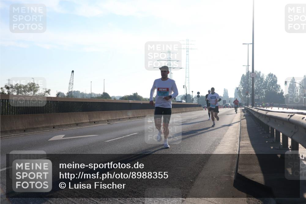 03.10.2025 - Köhlbrandbrückenlauf Luisa Fischer http://msf.ph/oto/8988355 03.10.2025 10:11:21 Position 3 2176 meine-sportfotos.de