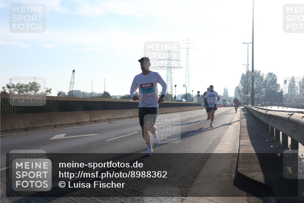03.10.2025 - Köhlbrandbrückenlauf Luisa Fischer http://msf.ph/oto/8988362 03.10.2025 10:11:21 Position 3 2176 meine-sportfotos.de
