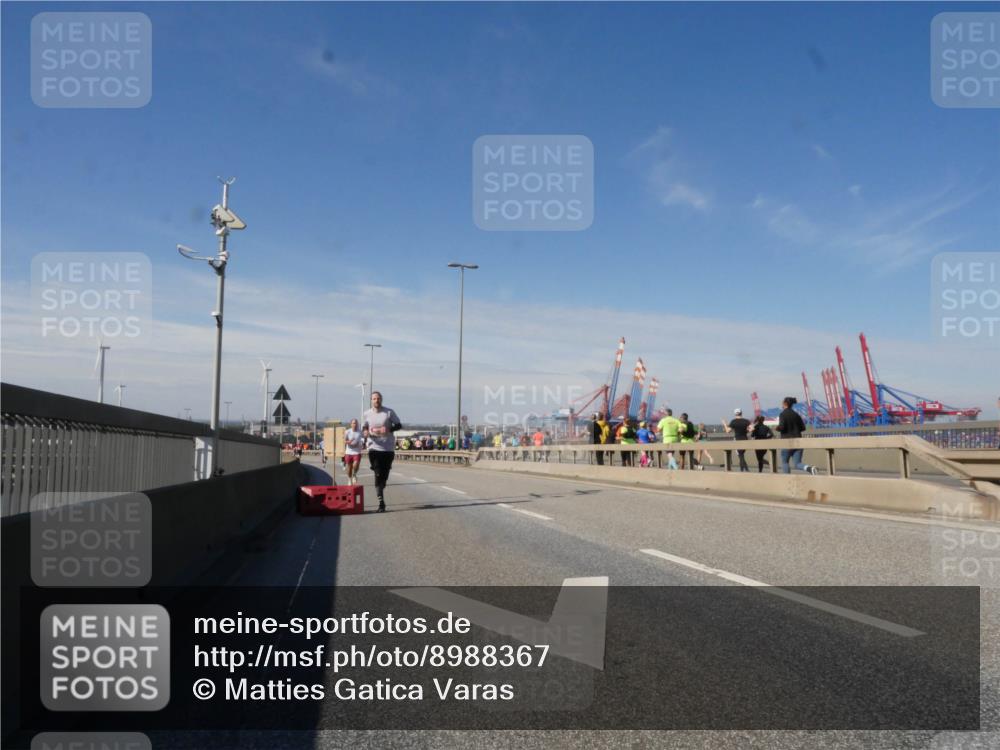 03.10.2025 - Köhlbrandbrückenlauf Matties Gatica Varas http://msf.ph/oto/8988367 03.10.2025 12:34:16 Position 2  meine-sportfotos.de