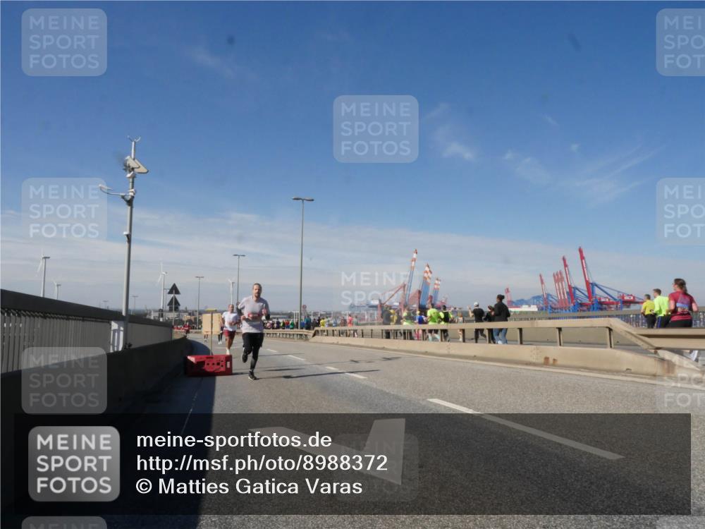 03.10.2025 - Köhlbrandbrückenlauf Matties Gatica Varas http://msf.ph/oto/8988372 03.10.2025 12:34:17 Position 2  meine-sportfotos.de