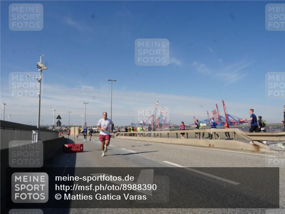 03.10.2025 - Köhlbrandbrückenlauf Matties Gatica Varas http://msf.ph/oto/8988390 03.10.2025 12:34:20 Position 2  meine-sportfotos.de