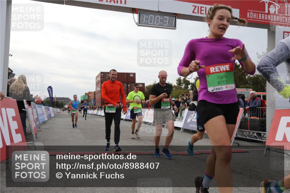 03.10.2025 - Köhlbrandbrückenlauf Yannick Fuchs http://msf.ph/oto/8988407 03.10.2025 16:00:29 Ziel 7027, 7116, 7202, 7287, 7327, 7818, 9188, 9189, 9240, 9391, 9491, 9717 meine-sportfotos.de