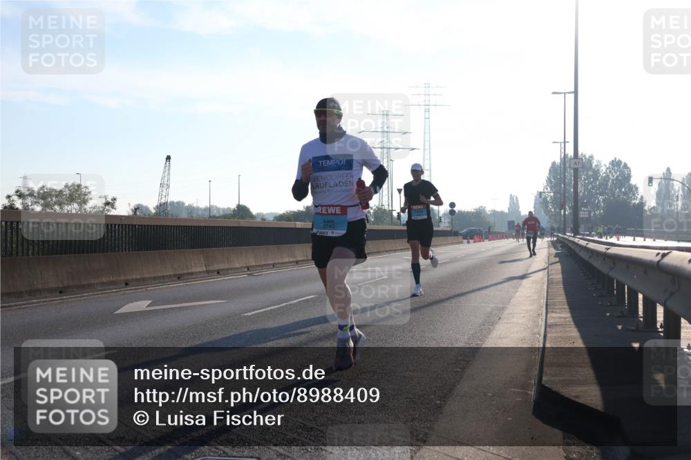 03.10.2025 - Köhlbrandbrückenlauf Luisa Fischer http://msf.ph/oto/8988409 03.10.2025 10:11:24 Position 3 3740, 1 meine-sportfotos.de