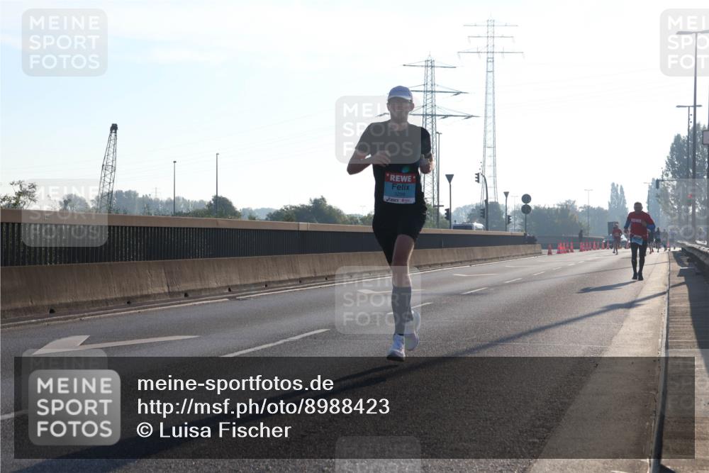 03.10.2025 - Köhlbrandbrückenlauf Luisa Fischer http://msf.ph/oto/8988423 03.10.2025 10:11:25 Position 3 3299 meine-sportfotos.de