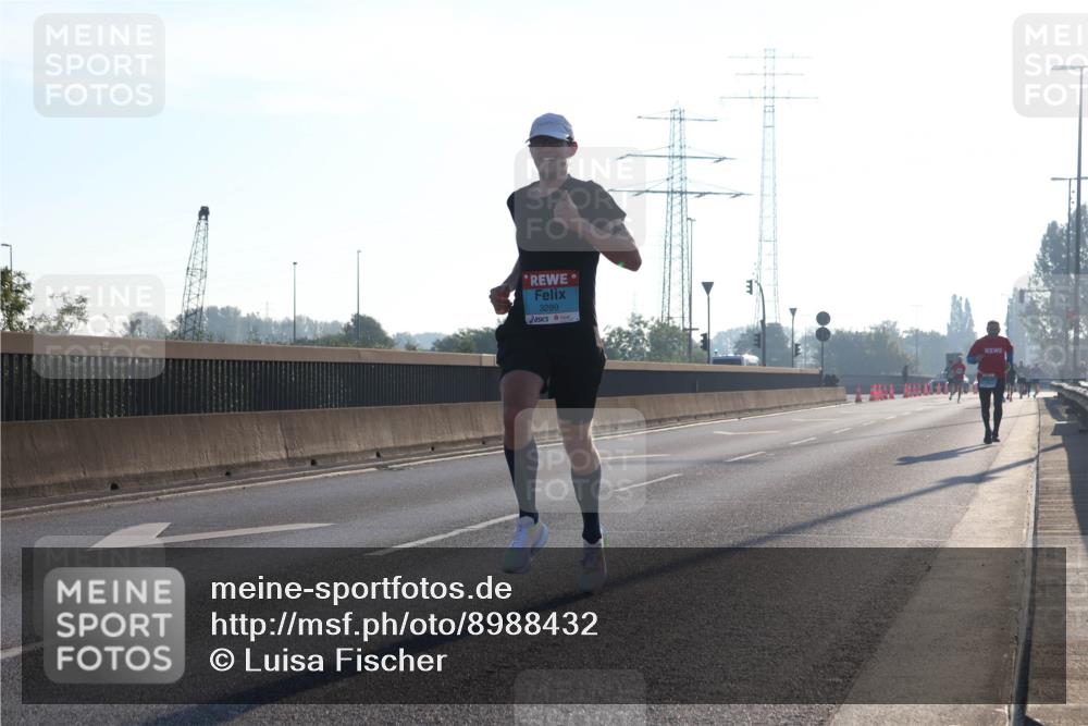 03.10.2025 - Köhlbrandbrückenlauf Luisa Fischer http://msf.ph/oto/8988432 03.10.2025 10:11:25 Position 3 3299 meine-sportfotos.de