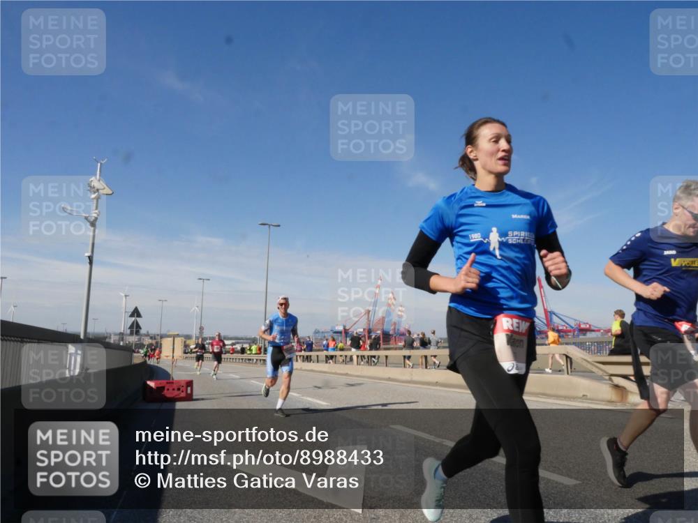 03.10.2025 - Köhlbrandbrückenlauf Matties Gatica Varas http://msf.ph/oto/8988433 03.10.2025 12:34:27 Position 2 1980 meine-sportfotos.de