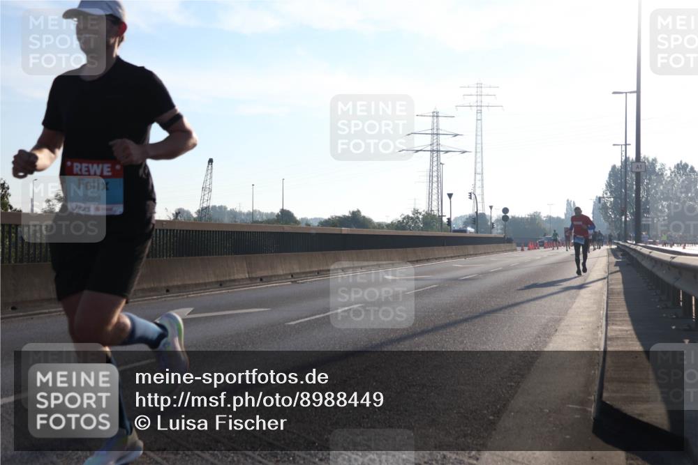 03.10.2025 - Köhlbrandbrückenlauf Luisa Fischer http://msf.ph/oto/8988449 03.10.2025 10:11:26 Position 3 3299, 1 meine-sportfotos.de