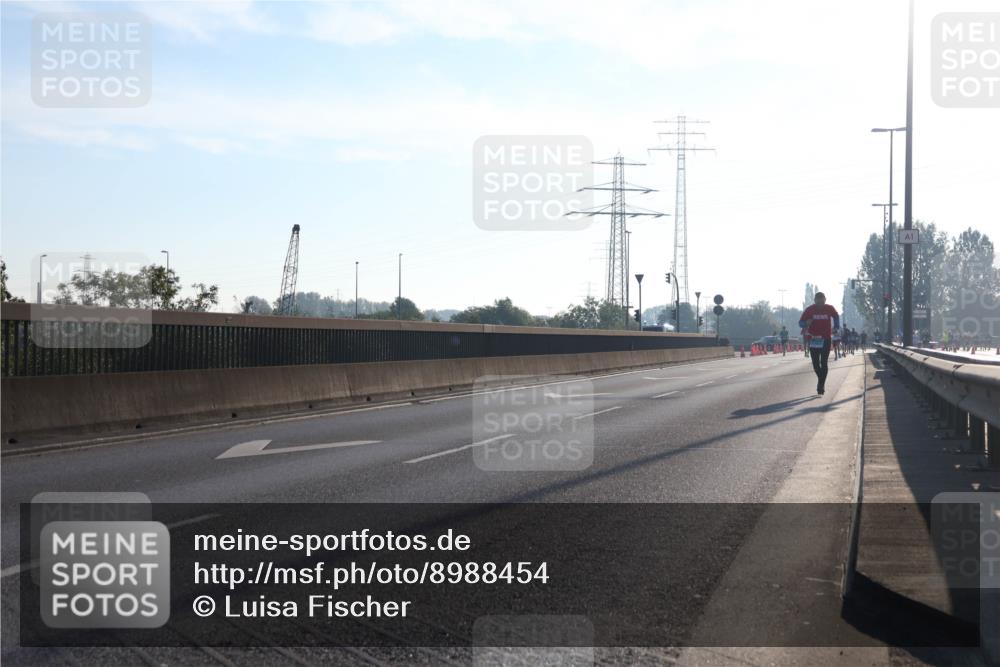 03.10.2025 - Köhlbrandbrückenlauf Luisa Fischer http://msf.ph/oto/8988454 03.10.2025 10:11:26 Position 3  meine-sportfotos.de