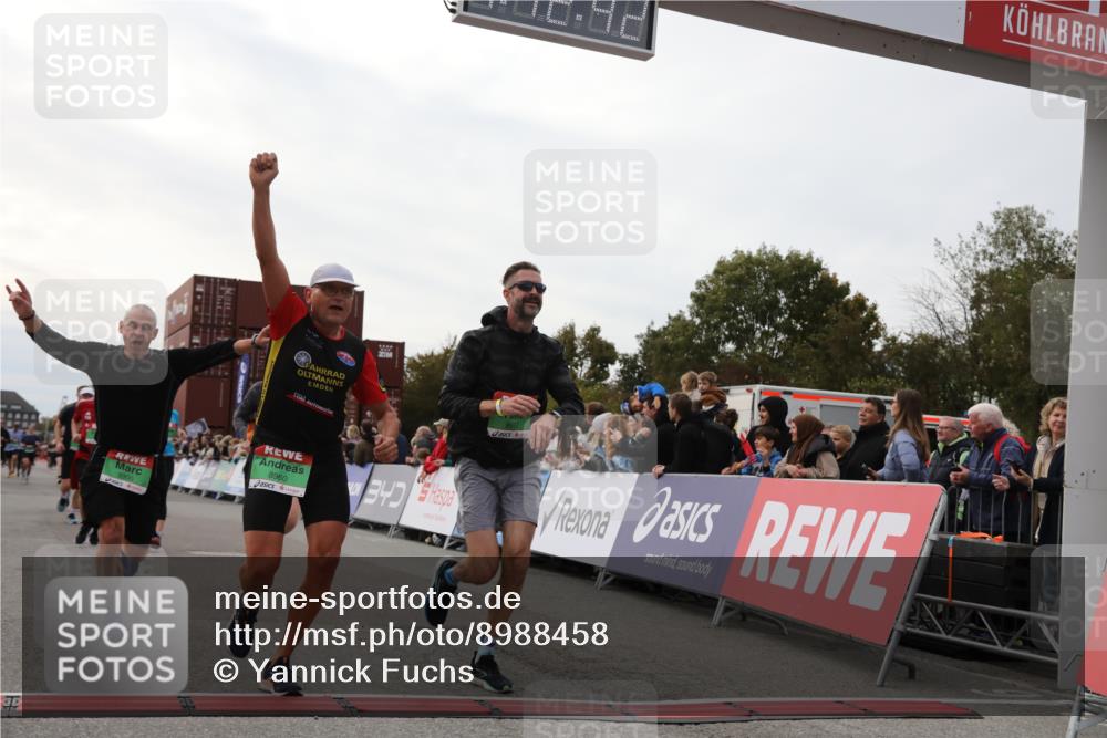 03.10.2025 - Köhlbrandbrückenlauf Yannick Fuchs http://msf.ph/oto/8988458 03.10.2025 16:12:40 Ziel 7457, 7482, 7502, 8957, 8960, 8979, 8982, 9296, 9300, 9307, 9420 meine-sportfotos.de