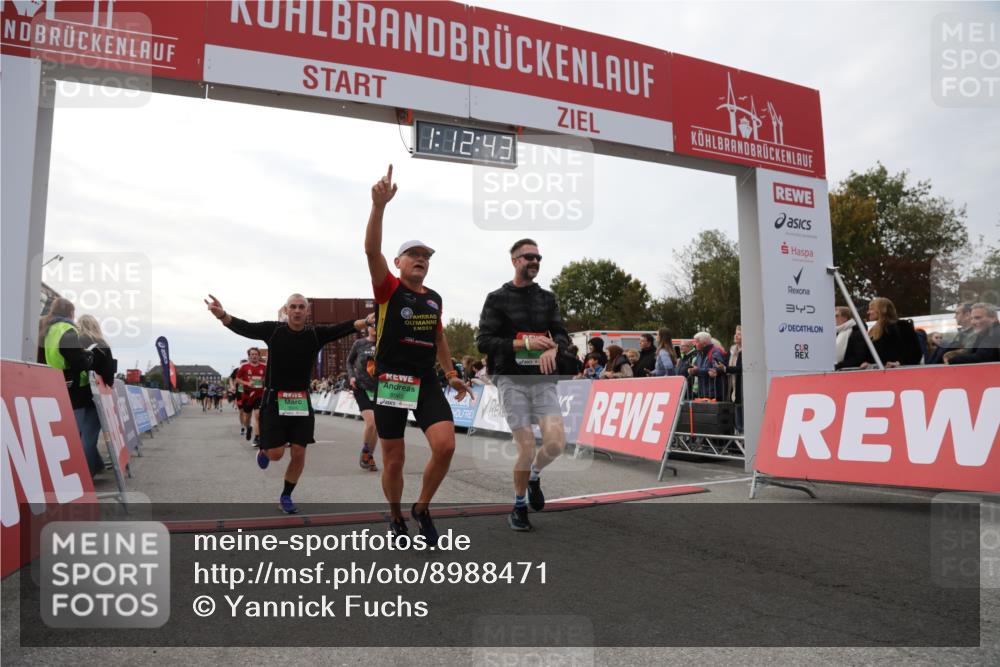 03.10.2025 - Köhlbrandbrückenlauf Yannick Fuchs http://msf.ph/oto/8988471 03.10.2025 16:12:41 Ziel 7457, 7482, 7502, 8957, 8960, 8979, 8982, 9296, 9300, 9307, 9420 meine-sportfotos.de