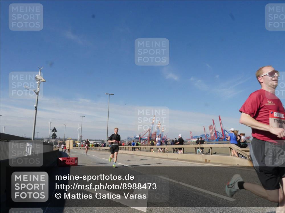 03.10.2025 - Köhlbrandbrückenlauf Matties Gatica Varas http://msf.ph/oto/8988473 03.10.2025 12:34:33 Position 2 1 meine-sportfotos.de