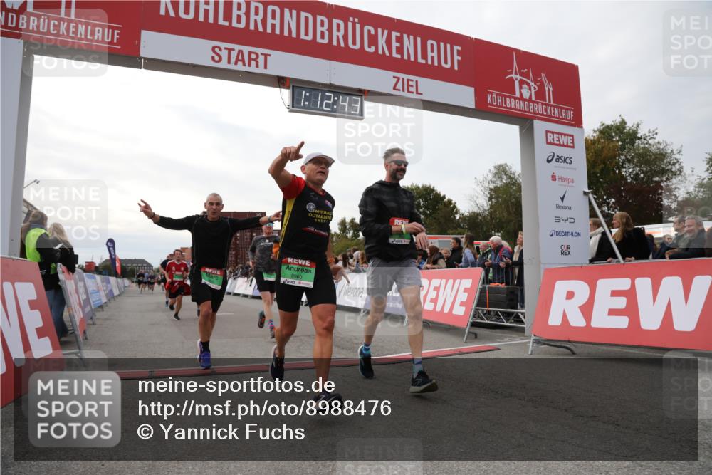 03.10.2025 - Köhlbrandbrückenlauf Yannick Fuchs http://msf.ph/oto/8988476 03.10.2025 16:12:41 Ziel 7457, 7482, 7502, 8957, 8960, 8979, 8982, 9296, 9300, 9307, 9420 meine-sportfotos.de