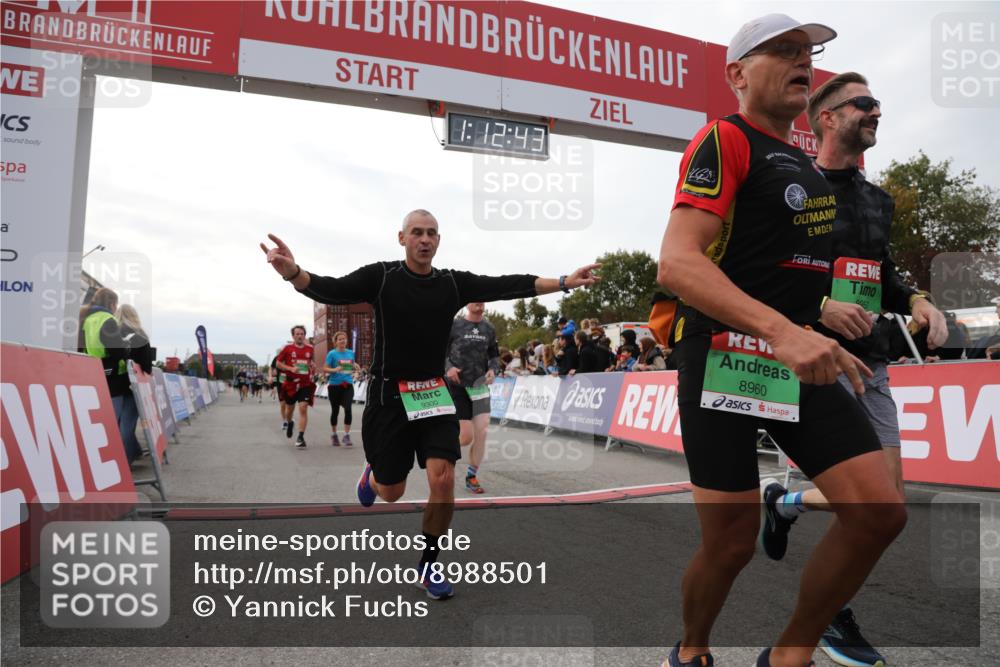 03.10.2025 - Köhlbrandbrückenlauf Yannick Fuchs http://msf.ph/oto/8988501 03.10.2025 16:12:41 Ziel 7457, 7482, 7502, 8957, 8960, 8979, 8982, 9296, 9300, 9307, 9420 meine-sportfotos.de