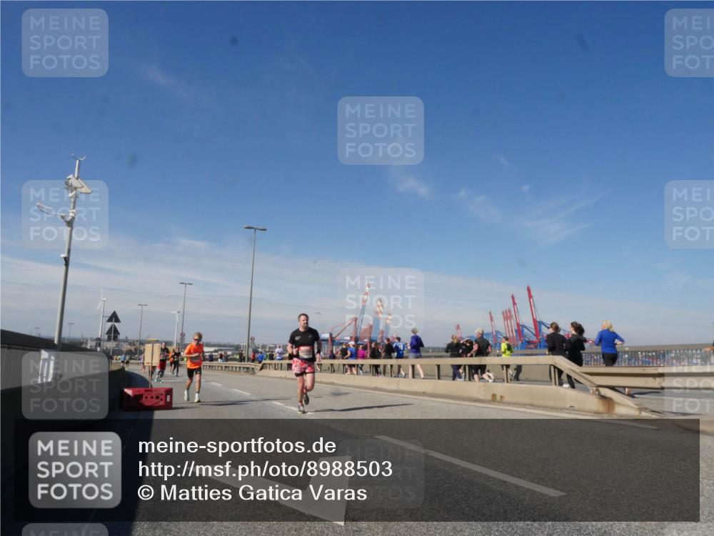 03.10.2025 - Köhlbrandbrückenlauf Matties Gatica Varas http://msf.ph/oto/8988503 03.10.2025 12:34:37 Position 2  meine-sportfotos.de