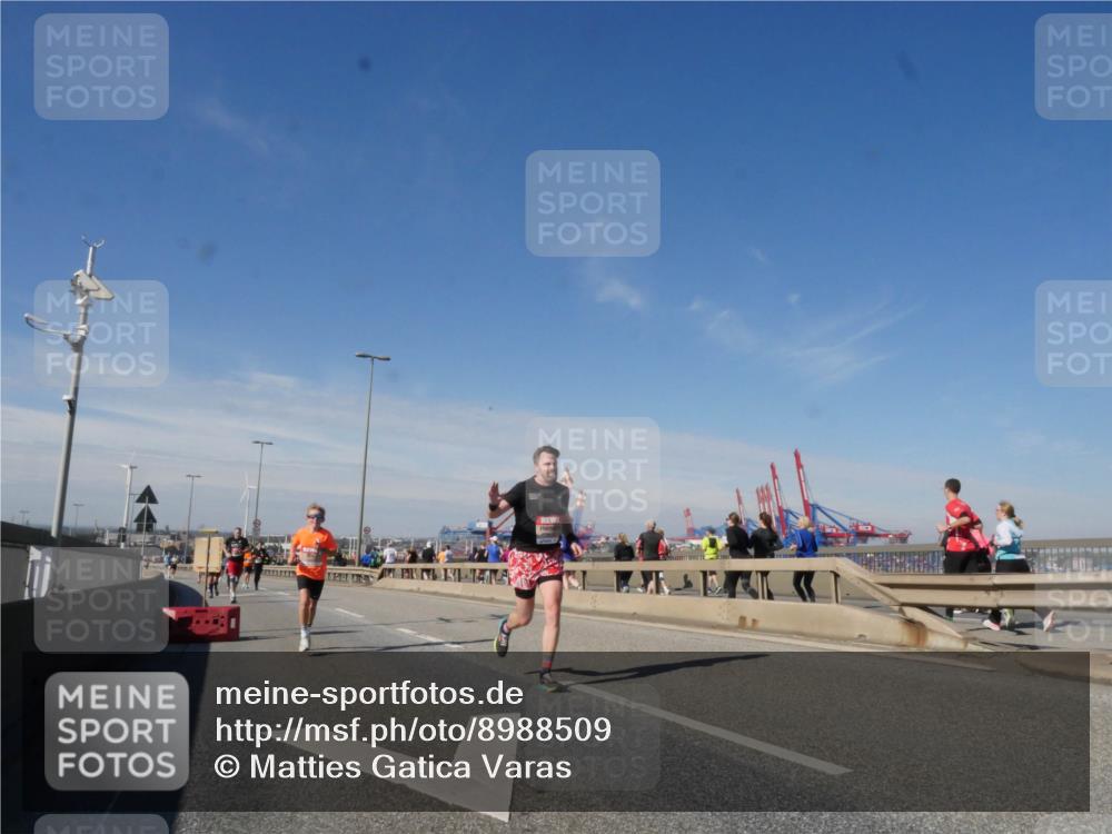 03.10.2025 - Köhlbrandbrückenlauf Matties Gatica Varas http://msf.ph/oto/8988509 03.10.2025 12:34:38 Position 2  meine-sportfotos.de