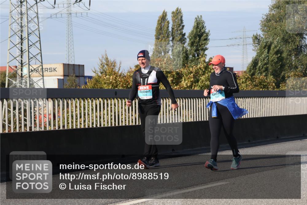 03.10.2025 - Köhlbrandbrückenlauf Luisa Fischer http://msf.ph/oto/8988519 03.10.2025 11:24:21 Position 3 1928, 2507 meine-sportfotos.de