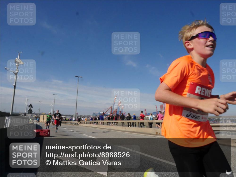 03.10.2025 - Köhlbrandbrückenlauf Matties Gatica Varas http://msf.ph/oto/8988526 03.10.2025 12:34:41 Position 2  meine-sportfotos.de