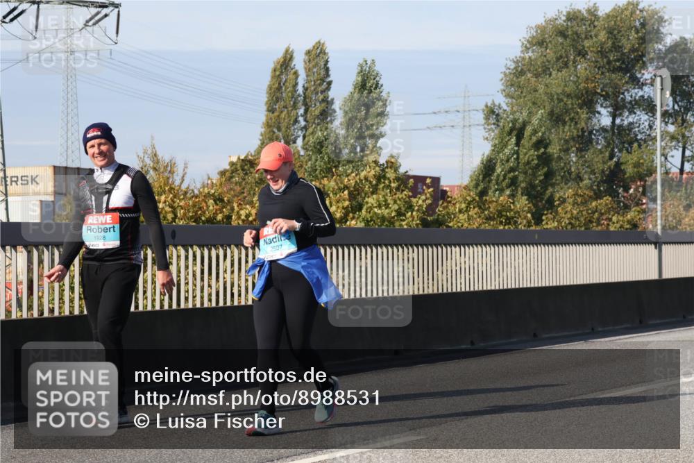 03.10.2025 - Köhlbrandbrückenlauf Luisa Fischer http://msf.ph/oto/8988531 03.10.2025 11:24:22 Position 3 1928, 2507 meine-sportfotos.de