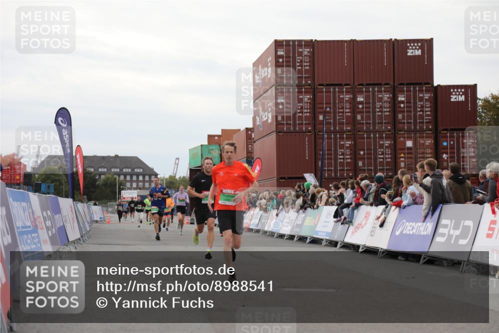 03.10.2025 - Köhlbrandbrückenlauf Yannick Fuchs http://msf.ph/oto/8988541 03.10.2025 16:00:35 Ziel 7287, 7327, 7818, 8811, 9568 meine-sportfotos.de