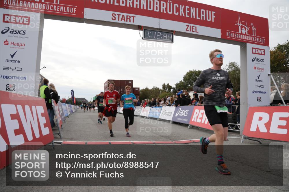 03.10.2025 - Köhlbrandbrückenlauf Yannick Fuchs http://msf.ph/oto/8988547 03.10.2025 16:12:43 Ziel 7358, 7457, 7482, 8957, 8960, 8979, 8982, 9296, 9300, 9307, 9420 meine-sportfotos.de