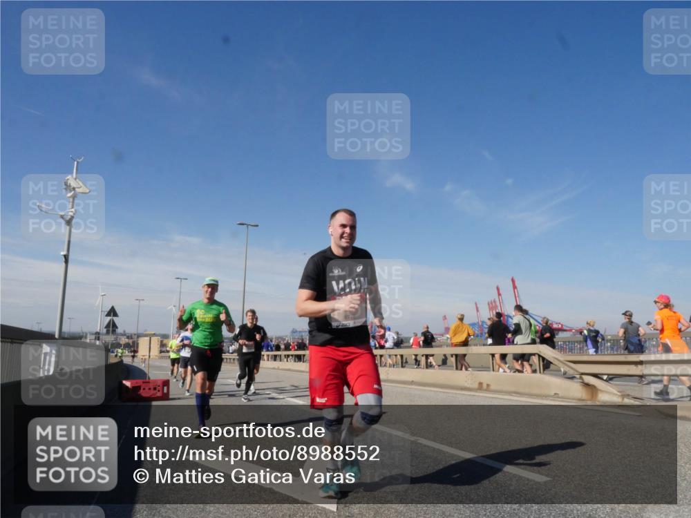 03.10.2025 - Köhlbrandbrückenlauf Matties Gatica Varas http://msf.ph/oto/8988552 03.10.2025 12:34:44 Position 2 6778 meine-sportfotos.de
