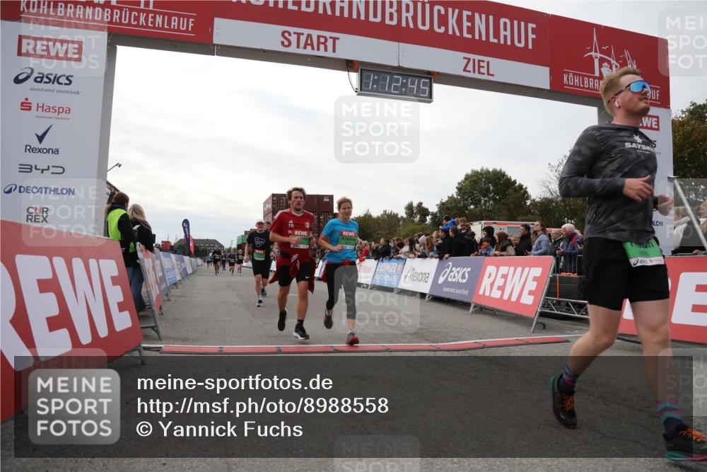 03.10.2025 - Köhlbrandbrückenlauf Yannick Fuchs http://msf.ph/oto/8988558 03.10.2025 16:12:43 Ziel 7358, 7457, 7482, 8957, 8960, 8979, 8982, 9296, 9300, 9307, 9420 meine-sportfotos.de