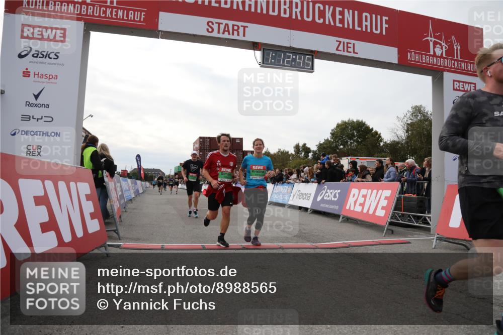 03.10.2025 - Köhlbrandbrückenlauf Yannick Fuchs http://msf.ph/oto/8988565 03.10.2025 16:12:43 Ziel 7358, 7457, 7482, 8957, 8960, 8979, 8982, 9296, 9300, 9307, 9420 meine-sportfotos.de