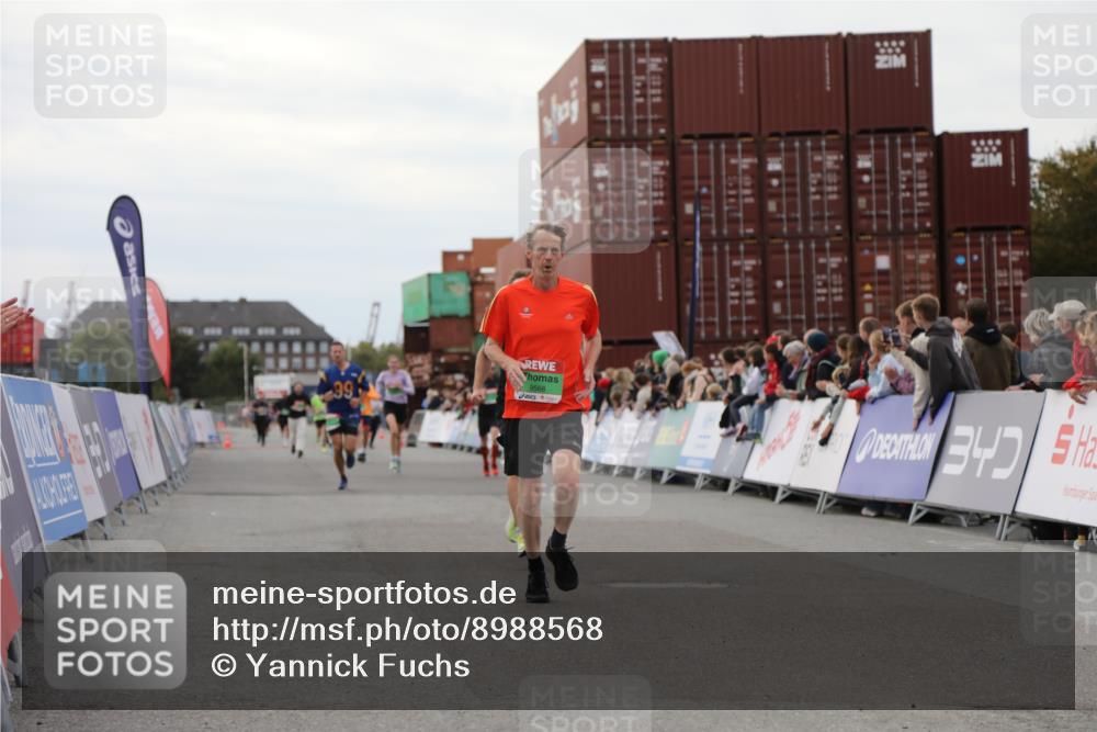 03.10.2025 - Köhlbrandbrückenlauf Yannick Fuchs http://msf.ph/oto/8988568 03.10.2025 16:00:36 Ziel 7189, 7259, 7327, 7818, 8811, 9568 meine-sportfotos.de