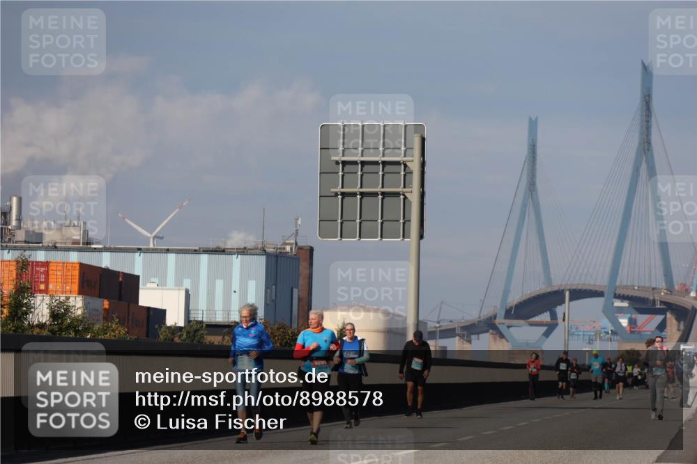 03.10.2025 - Köhlbrandbrückenlauf Luisa Fischer http://msf.ph/oto/8988578 03.10.2025 11:24:53 Position 3  meine-sportfotos.de