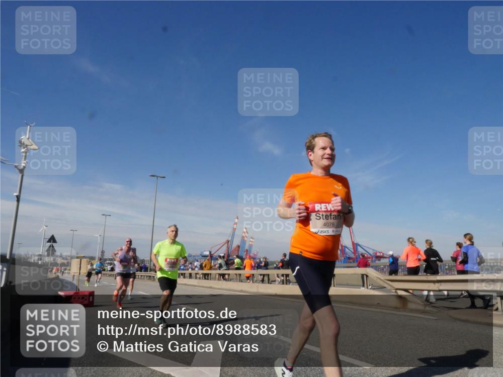 03.10.2025 - Köhlbrandbrückenlauf Matties Gatica Varas http://msf.ph/oto/8988583 03.10.2025 12:34:48 Position 2 4078 meine-sportfotos.de