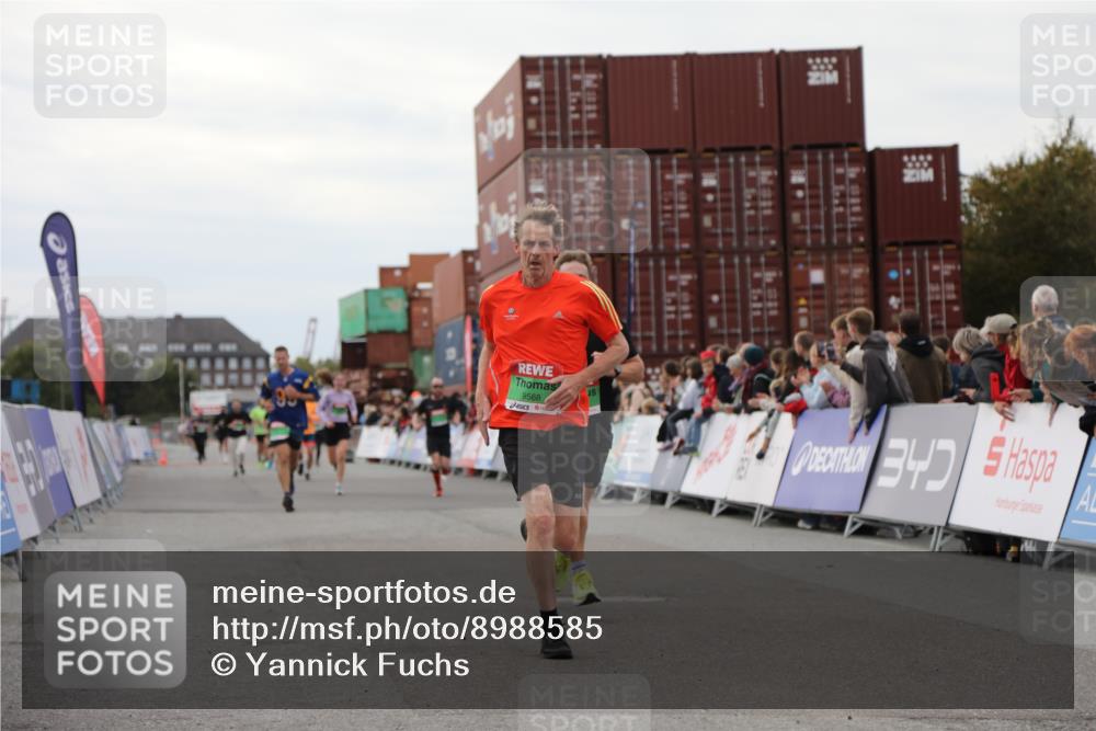 03.10.2025 - Köhlbrandbrückenlauf Yannick Fuchs http://msf.ph/oto/8988585 03.10.2025 16:00:37 Ziel 7189, 7259, 7327, 7818, 8811, 9568 meine-sportfotos.de