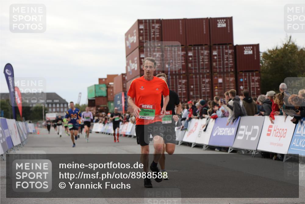 03.10.2025 - Köhlbrandbrückenlauf Yannick Fuchs http://msf.ph/oto/8988588 03.10.2025 16:00:37 Ziel 7189, 7259, 7327, 7818, 8811, 9568 meine-sportfotos.de