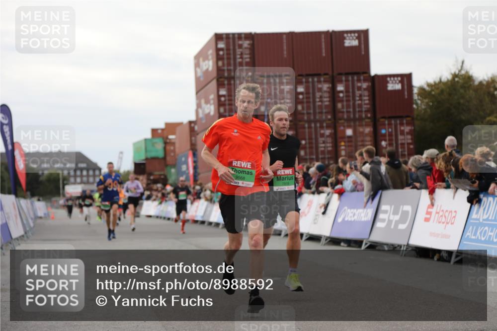 03.10.2025 - Köhlbrandbrückenlauf Yannick Fuchs http://msf.ph/oto/8988592 03.10.2025 16:00:37 Ziel 7189, 7259, 7327, 7818, 8811, 9568 meine-sportfotos.de