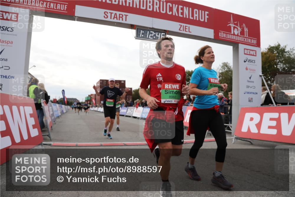03.10.2025 - Köhlbrandbrückenlauf Yannick Fuchs http://msf.ph/oto/8988597 03.10.2025 16:12:44 Ziel 7358, 7457, 7482, 7653, 8957, 8960, 8979, 8982, 9296, 9300, 9307, 9420 meine-sportfotos.de