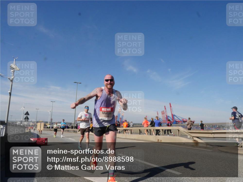 03.10.2025 - Köhlbrandbrückenlauf Matties Gatica Varas http://msf.ph/oto/8988598 03.10.2025 12:34:50 Position 2 6206 meine-sportfotos.de