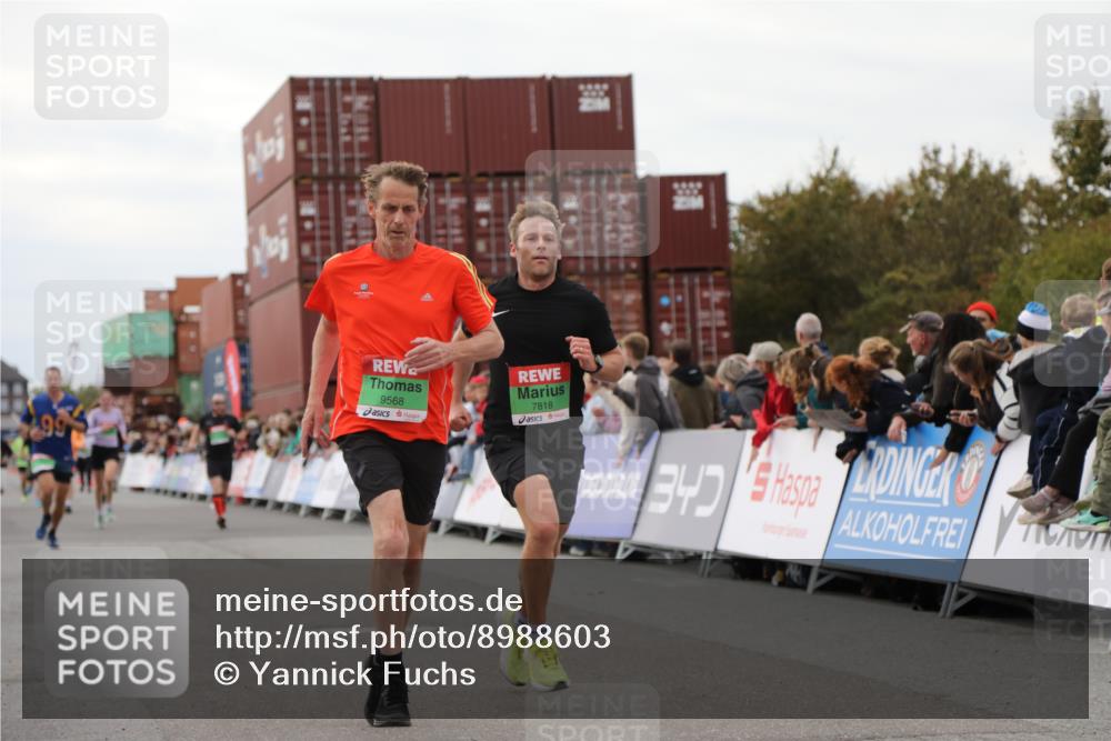 03.10.2025 - Köhlbrandbrückenlauf Yannick Fuchs http://msf.ph/oto/8988603 03.10.2025 16:00:37 Ziel 7189, 7259, 7327, 7818, 8811, 9568 meine-sportfotos.de